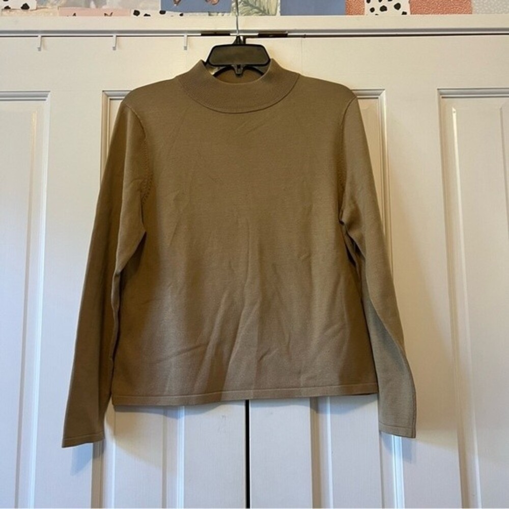 Pendleton Women’s Tan Mockneck Silk Sweater Size Medium